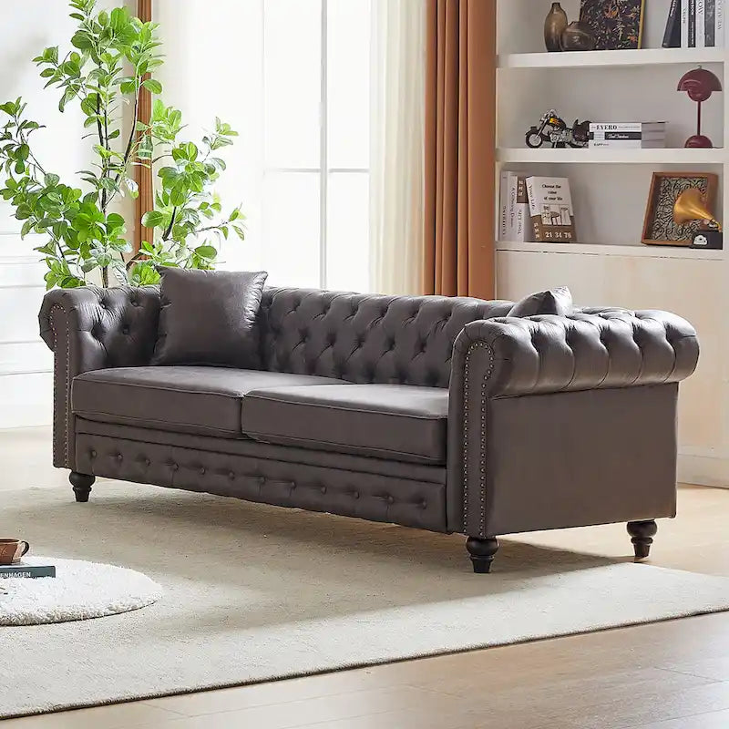 Divano a 3 posti Chesterfield 85.5 in tessuto tecnico con cuscini
