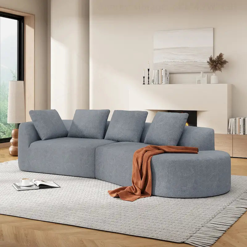 Divano componibile moderno e curvo con rivestimento di alta qualità e sedute spaziose