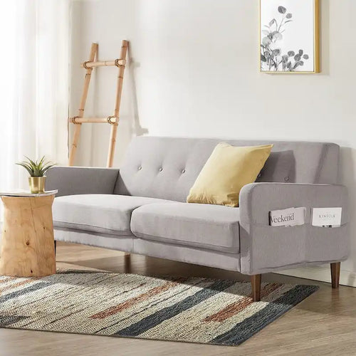 Moderne linnen bank ADAIR met knopenstiksels en opbergvakken in de armleuningen van Crown Comfort