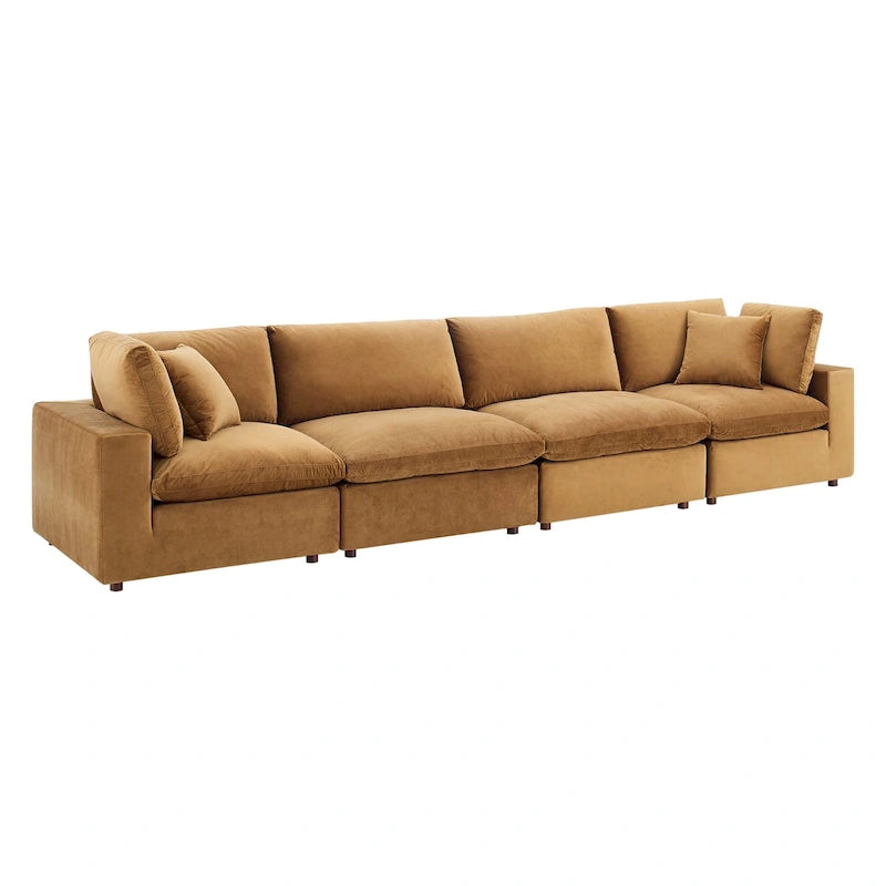 Commix überfülltes 4-Sitzer-Sofa aus Performance-Samt mit Daunenfüllung