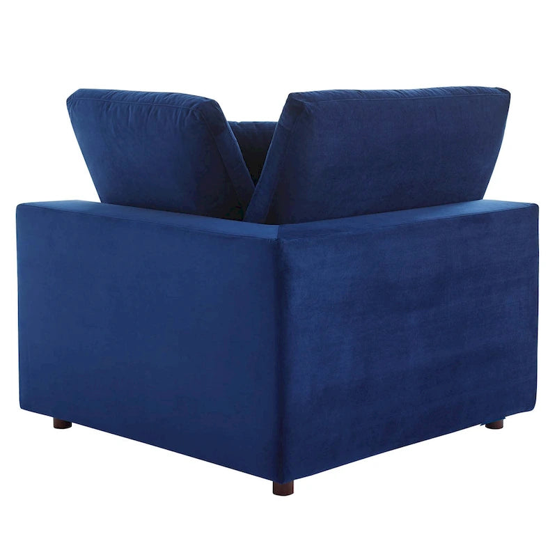 Commix überfülltes 4-Sitzer-Sofa aus Performance-Samt mit Daunenfüllung