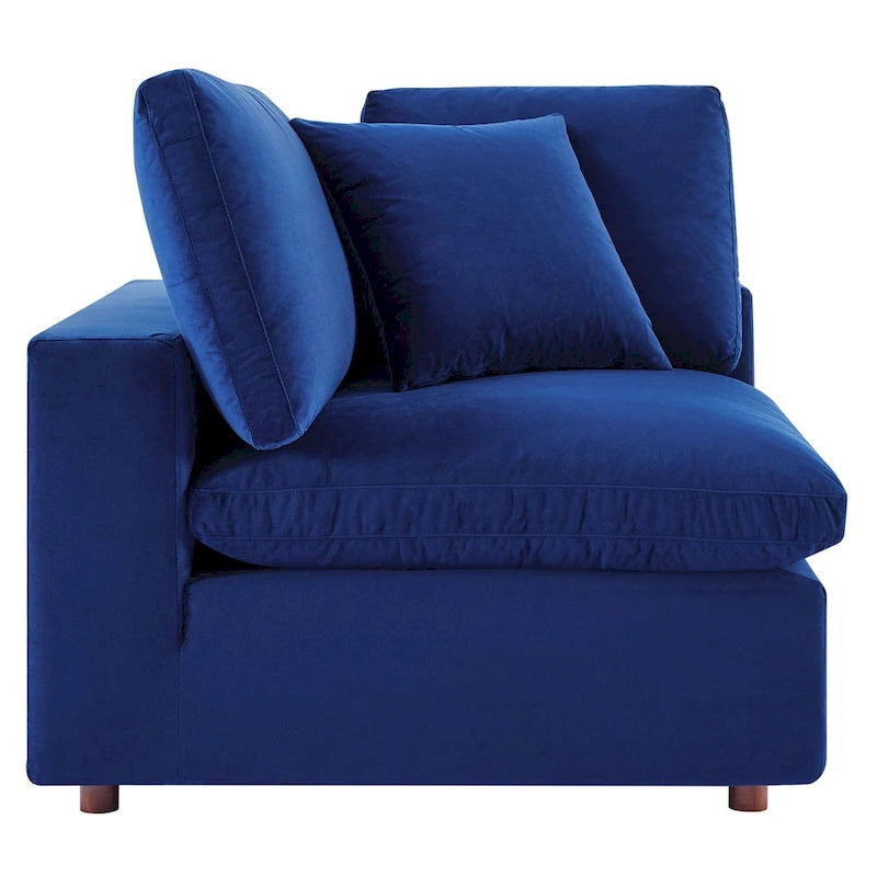 Commix überfülltes 4-Sitzer-Sofa aus Performance-Samt mit Daunenfüllung