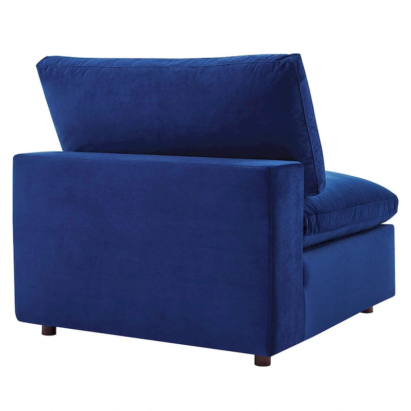 Commix überfülltes 4-Sitzer-Sofa aus Performance-Samt mit Daunenfüllung