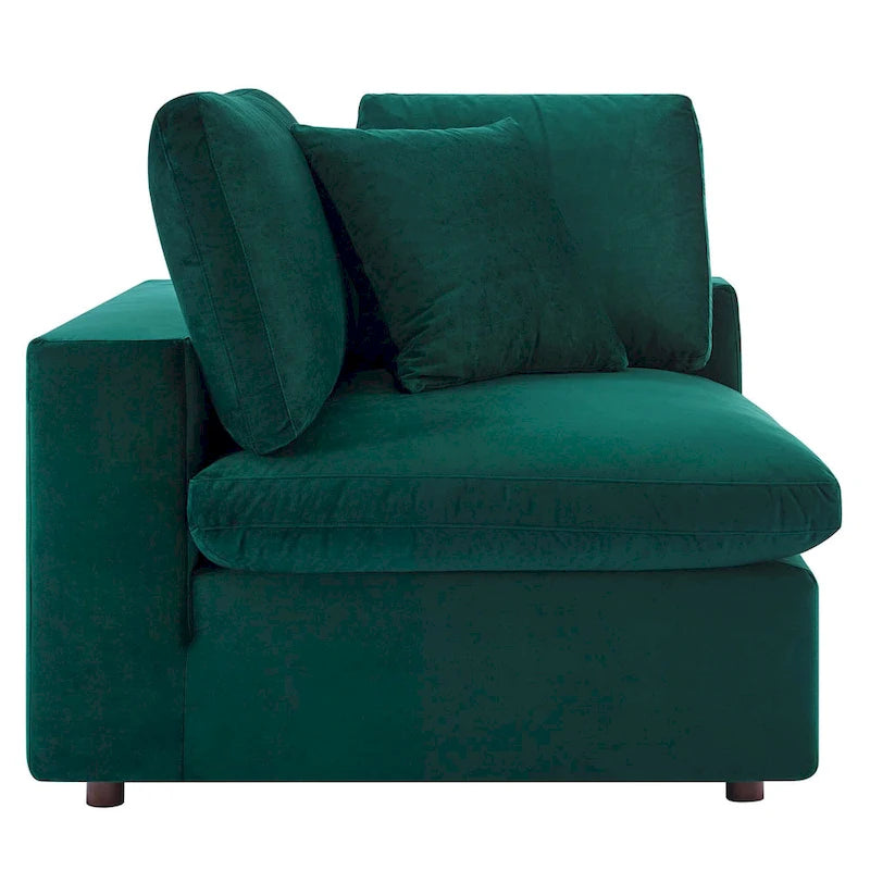 Commix überfülltes 4-Sitzer-Sofa aus Performance-Samt mit Daunenfüllung