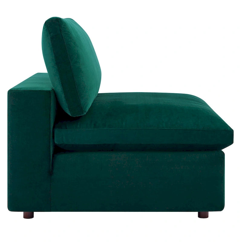 Commix überfülltes 4-Sitzer-Sofa aus Performance-Samt mit Daunenfüllung