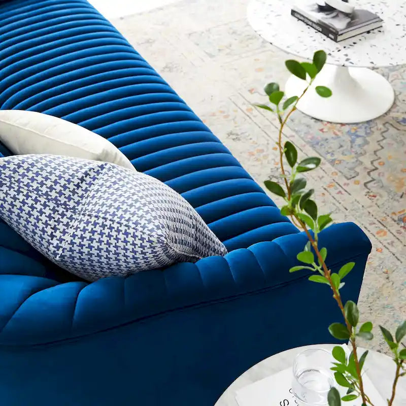 Divano con Canali Trapuntati in Velluto Performance Announce