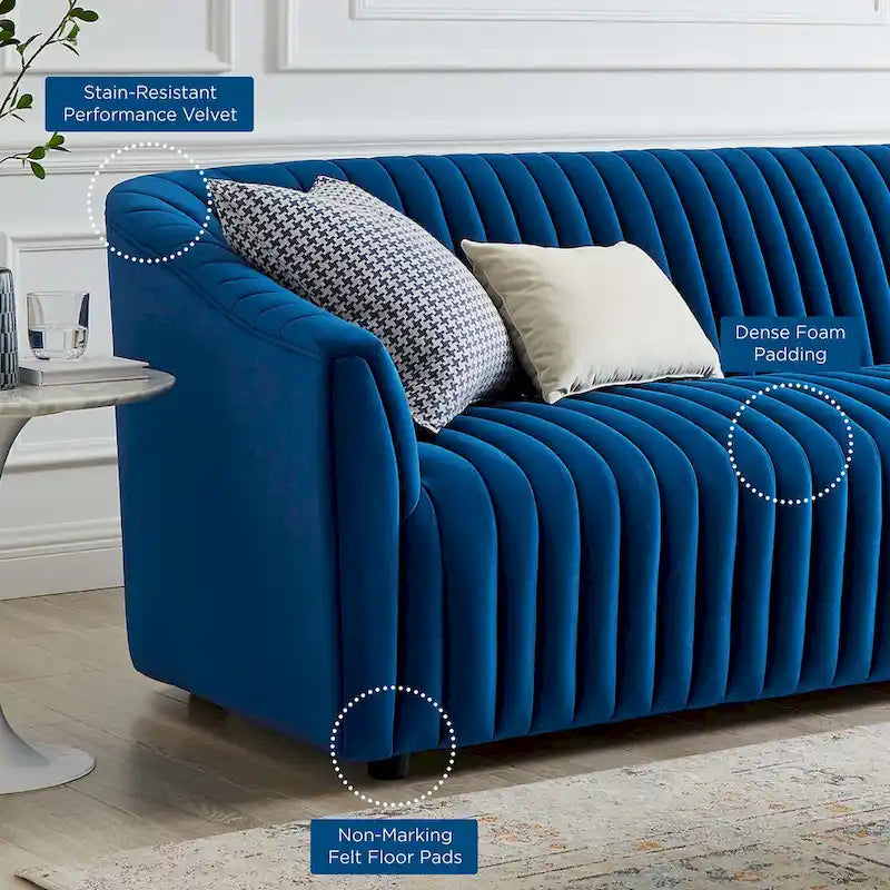 Divano con Canali Trapuntati in Velluto Performance Announce