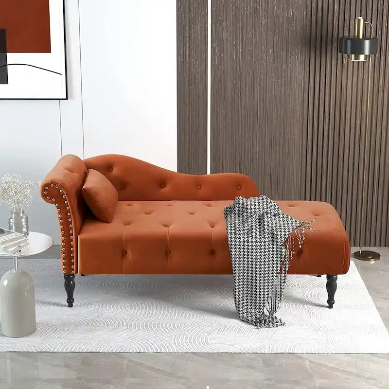 61 Samt-Chaiselongue mit 1 Kissen und Nagelkopfbesatz