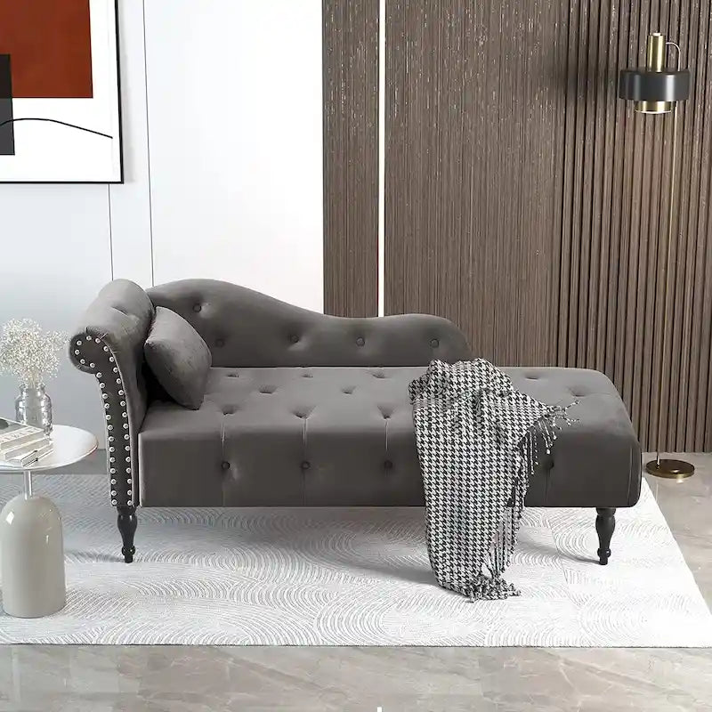 61 Samt-Chaiselongue mit 1 Kissen und Nagelkopfbesatz