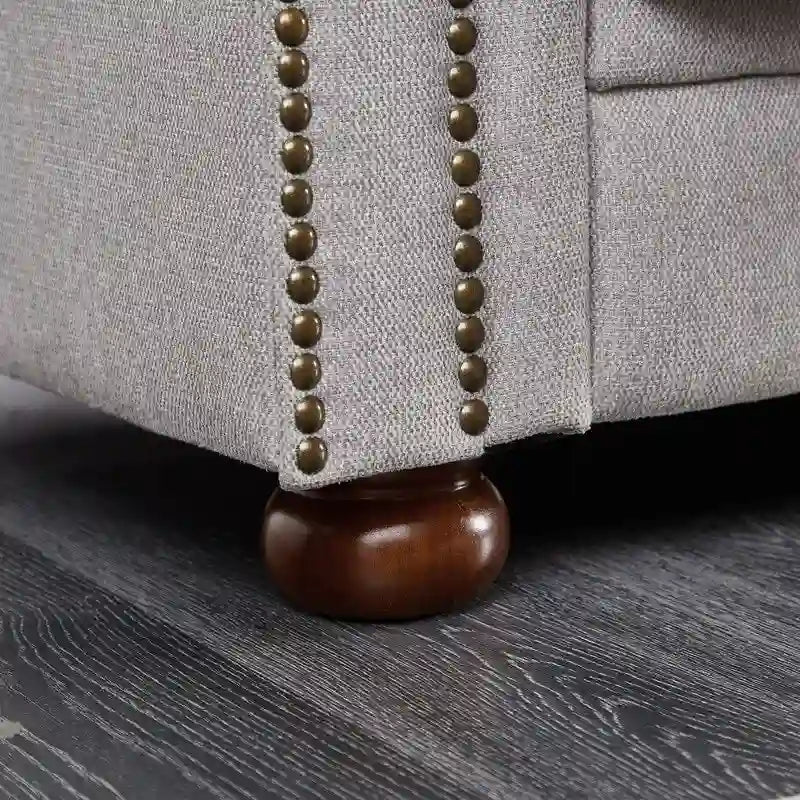 Divano Chesterfield in Tessuto di Lino