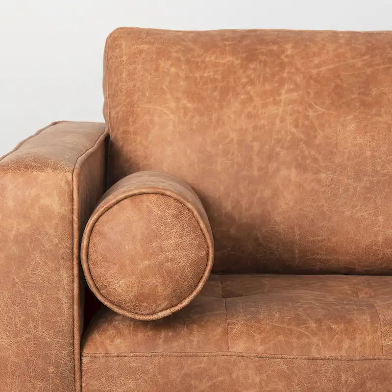 Divano a tre posti Loretta in similpelle color cognac con cuscini a rullo - 87.9L x 36.2P x 33.8A
